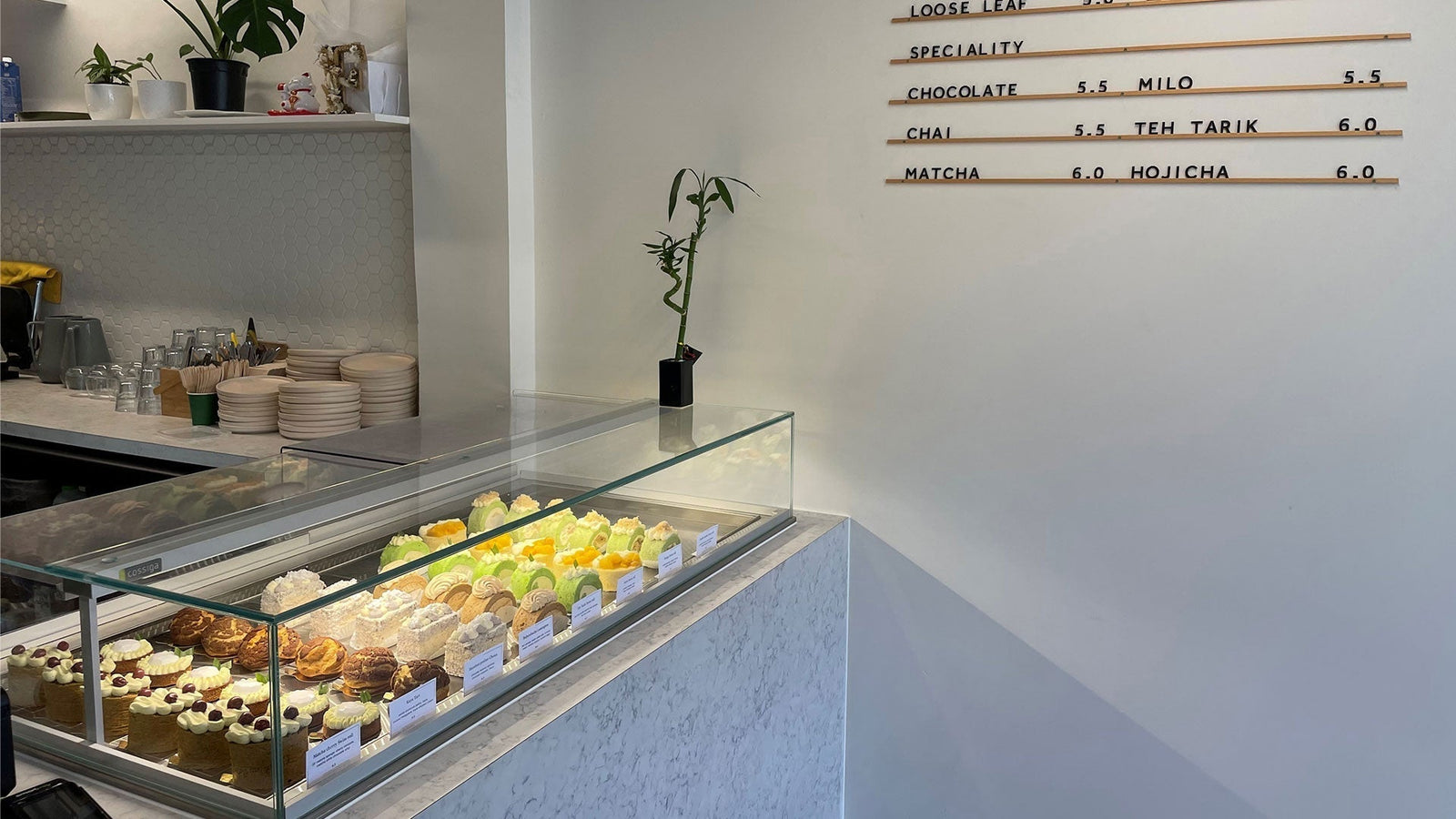 Cossiga FREE-STANDING LP at this popular patisserie.